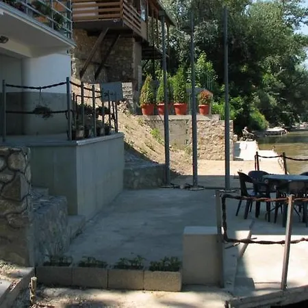 Edu Villa